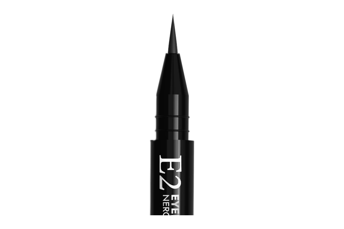 Lovrén E2 Eyeliner negro intenso 2